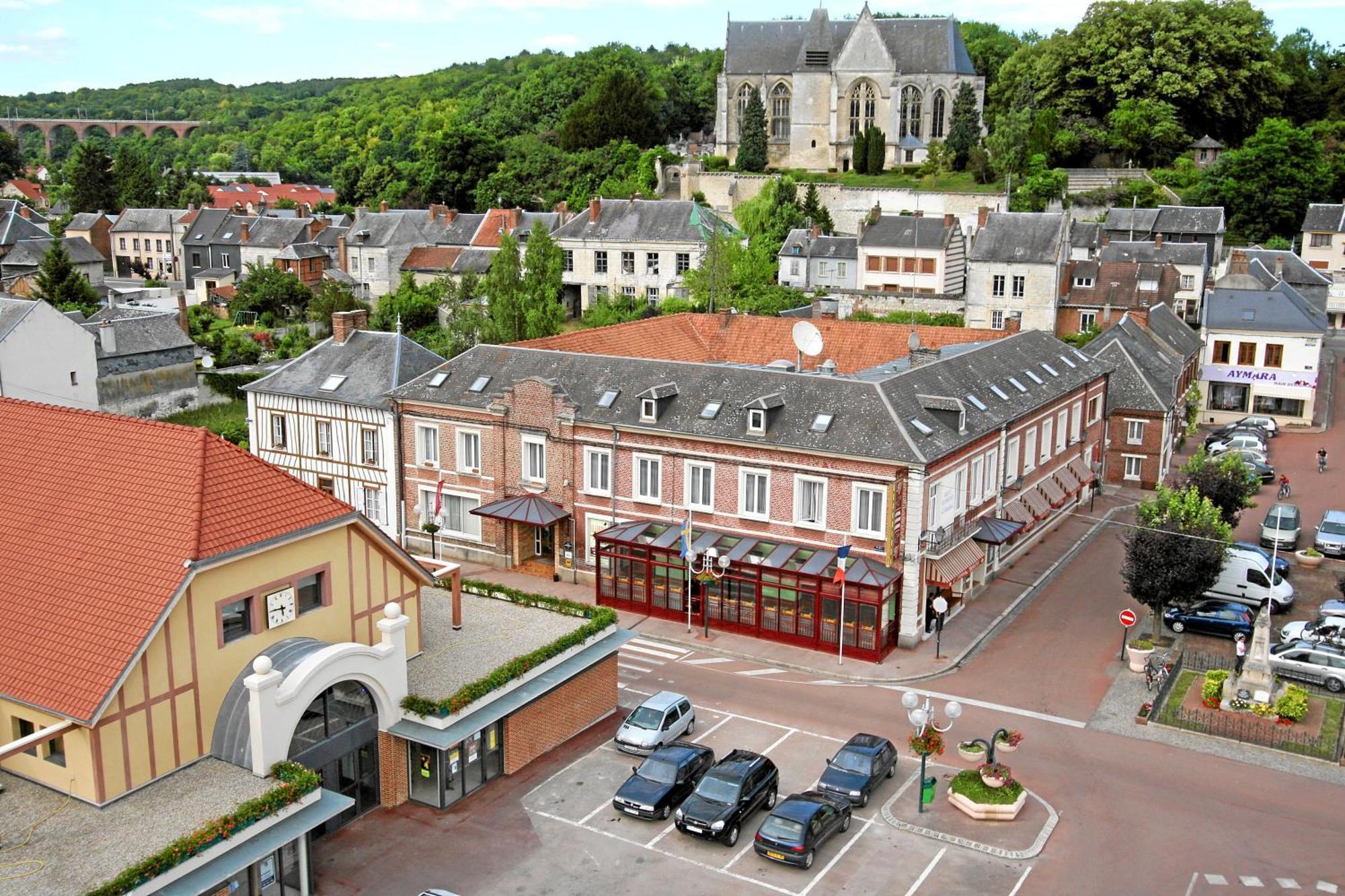 Hotel & Restaurant Le Cardinal Poix-de-Picardie Ngoại thất bức ảnh