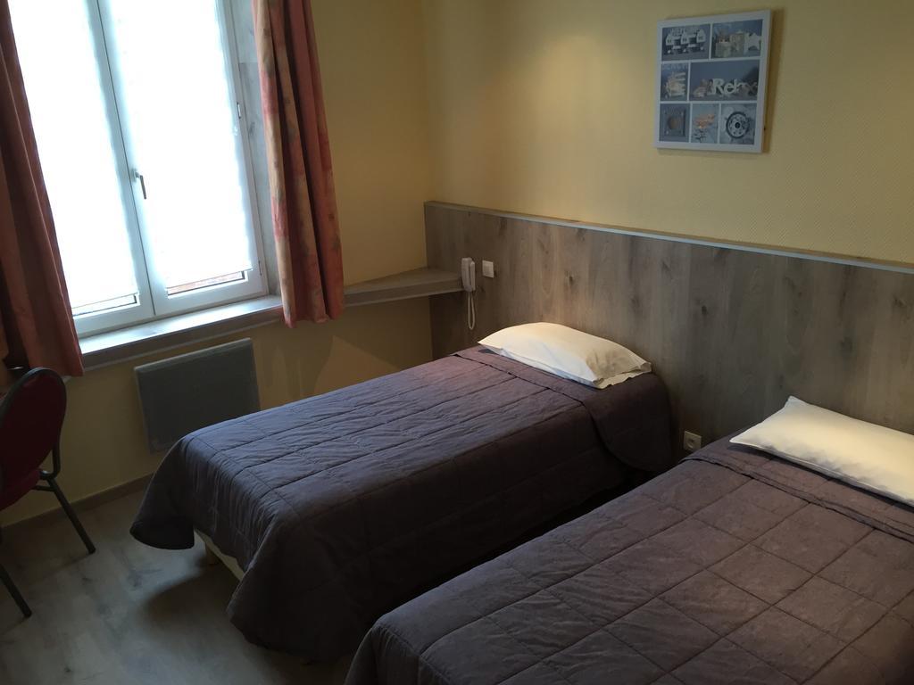 Hotel & Restaurant Le Cardinal Poix-de-Picardie Ngoại thất bức ảnh