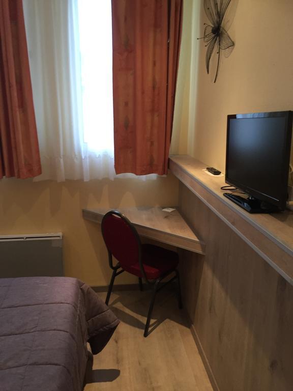 Hotel & Restaurant Le Cardinal Poix-de-Picardie Ngoại thất bức ảnh