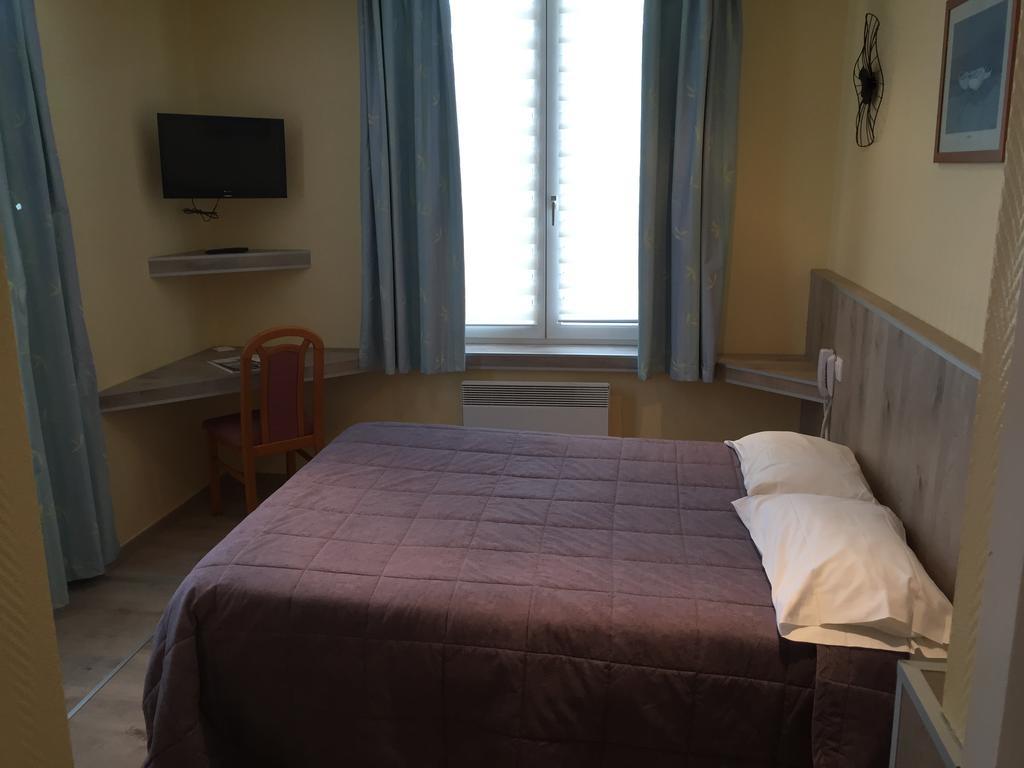 Hotel & Restaurant Le Cardinal Poix-de-Picardie Ngoại thất bức ảnh