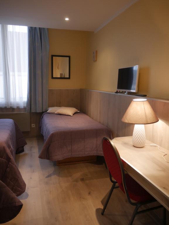 Hotel & Restaurant Le Cardinal Poix-de-Picardie Ngoại thất bức ảnh