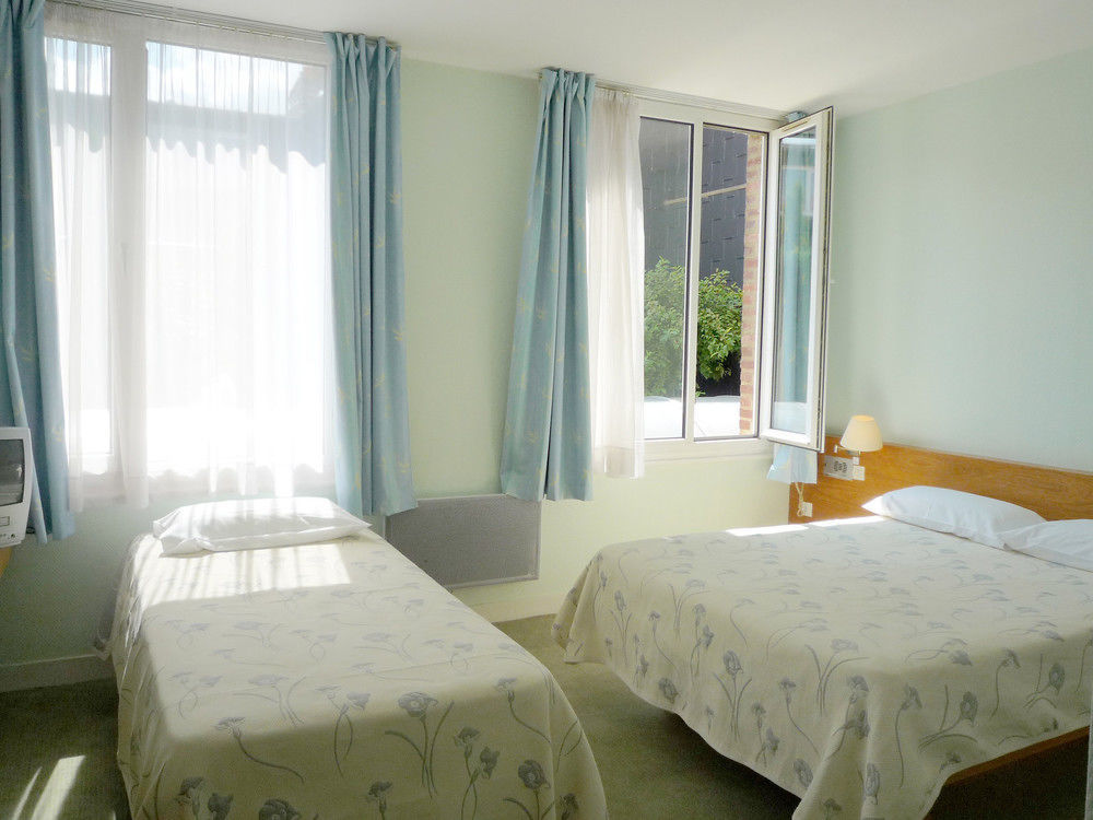 Hotel & Restaurant Le Cardinal Poix-de-Picardie Ngoại thất bức ảnh